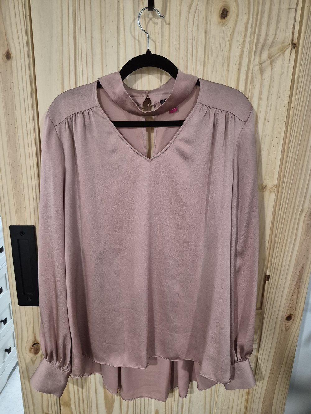Vince Camuto Mauve Satin V-Neck Blouse with Choker Detail